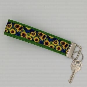 Sunflower Keychain Wristlet Feather Boho Fabric‎ Key Ring FOB Green Floral Gift